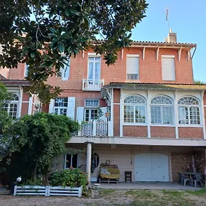 Vanille Bourbon Oda ve Kahvaltı Montauban