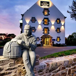 The Originals City, Armen Le Triton, Otel Roscoff