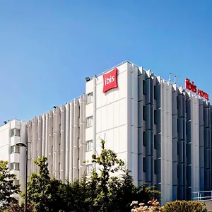 Ibis Lyon Est Otel Bron